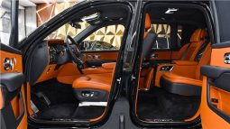 
										Rolls Royce Cullinan full									