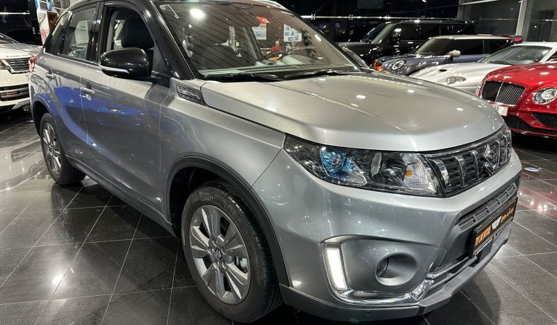 
								Suzuki Vitara full									