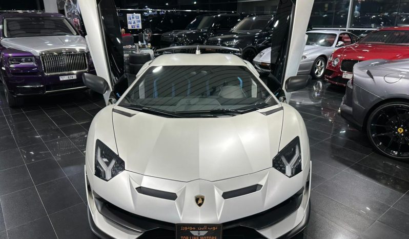 
								Lamborghini Aventador full									