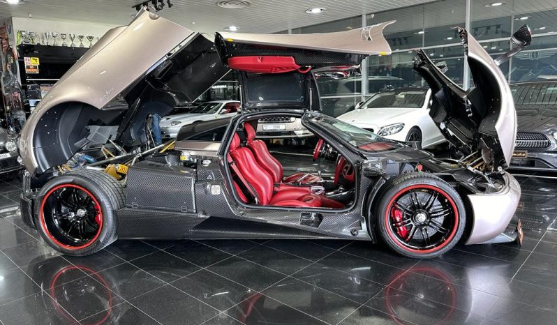 
								Pagani Huayra V12 – 1 Out Of 100,Brand New full									