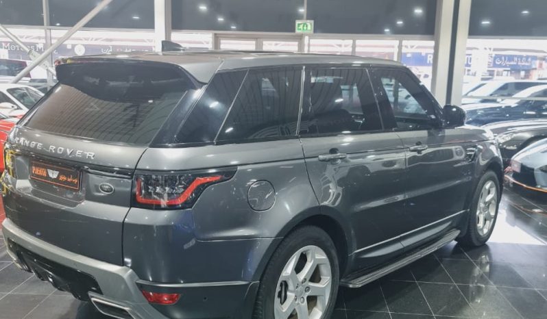 
								Range Rover Vogue full									