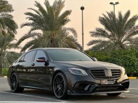 MERCEDES S560 V8