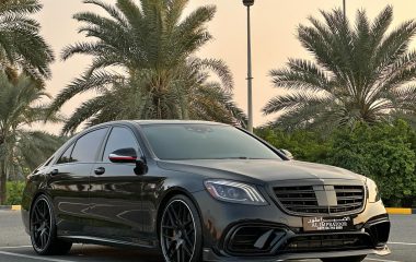 MERCEDES S560 V8