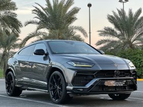 LAMBARGHINI URUS