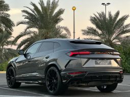 
										LAMBARGHINI URUS full									