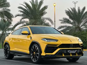 LAMBARGHINI URUS