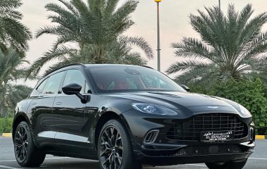 ASTON MARTIN DBX