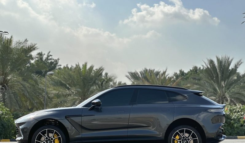 
								ASTON MARTIN DBX full									