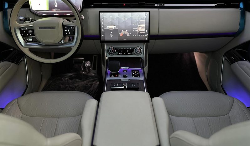 
								RANGE ROVER VOGUE HSE P530 full									