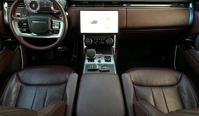 
								RANGE ROVER VOGUE HSE P530 full									