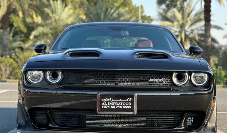 
								Dodge challenger hennessy SRT full									