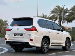 
										LEXUS LX570S SIGNATURE full									