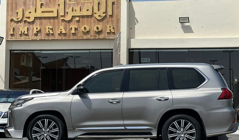 
								LEXUS LX570S SIGNATURE full									