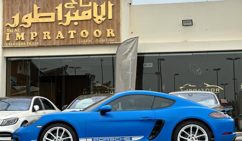 
								PORSCHE CAYMAN 718 full									