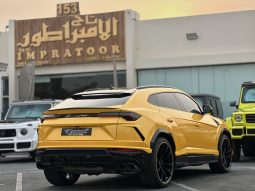 
										LAMBARGHINI URUS full									