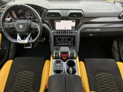 
										LAMBARGHINI URUS full									