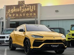 LAMBARGHINI URUS