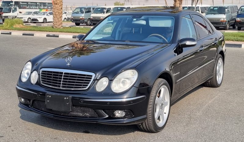 
								Mercedes Benz E500 full									