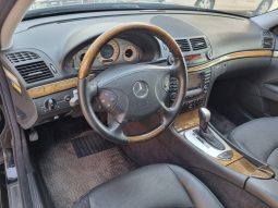 
										Mercedes Benz E500 full									