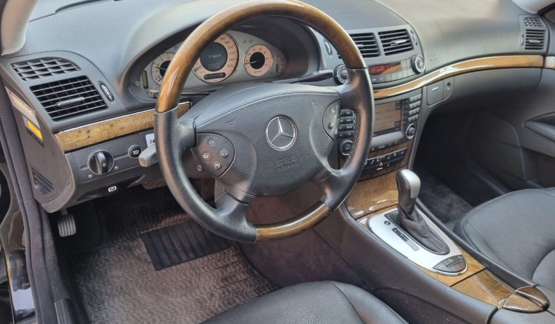 
								Mercedes Benz E500 full									