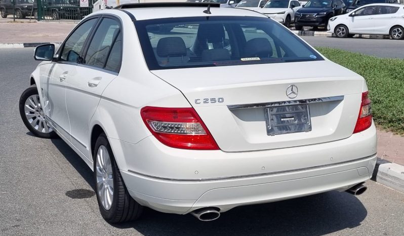 
								Mercedes Benz C250 full									