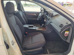 
										Mercedes Benz C250 full									