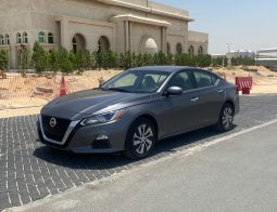 
										Nissan Altima S full									