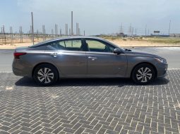 
										Nissan Altima S full									