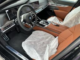 
										BMW 740i X DRIVE full									