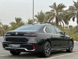 
										BMW 740i X DRIVE full									