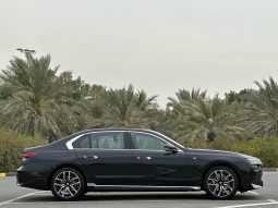 
										BMW 740i X DRIVE full									