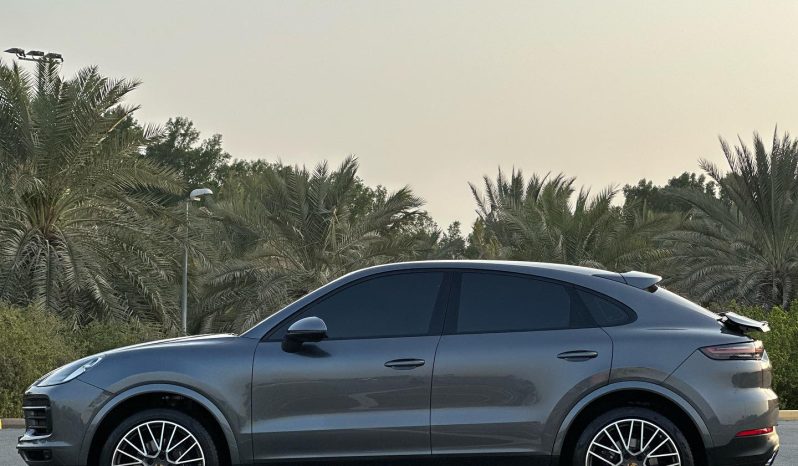 
								Porsche cayenne Coupe full									