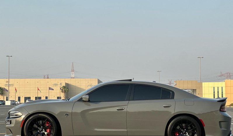 
								DODGE CHARGER HELLCAT SRT full									