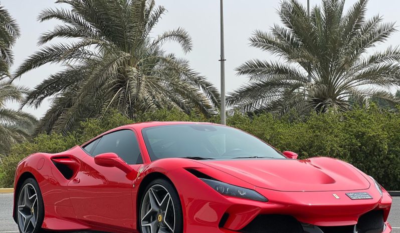 
								Ferrari F8 TRIBUTO full									