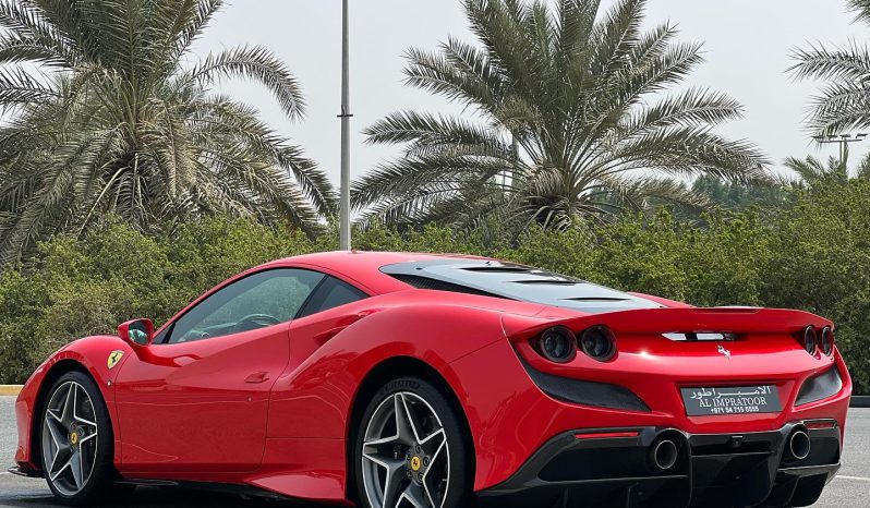 
								Ferrari F8 TRIBUTO full									