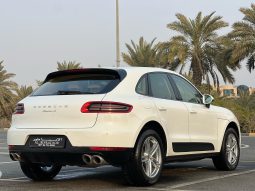 
										Porsche Macan S full									