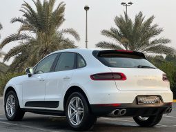 
										Porsche Macan S full									