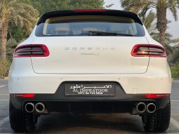 
										Porsche Macan S full									