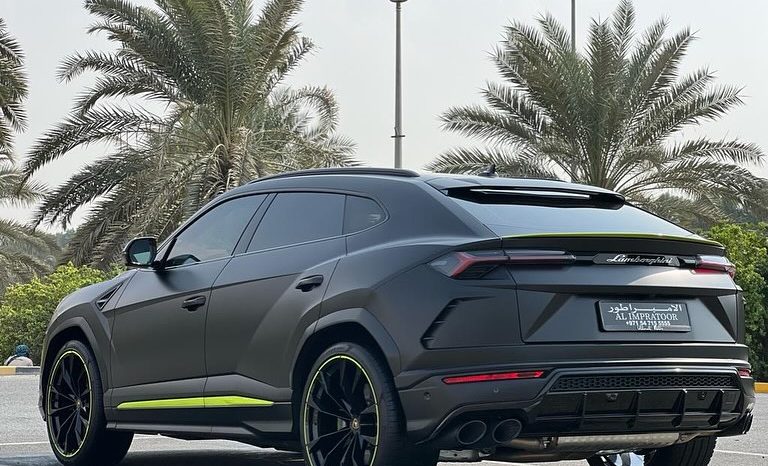 
								LAMBORGHINI URUS full									