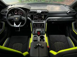 
										LAMBORGHINI URUS full									