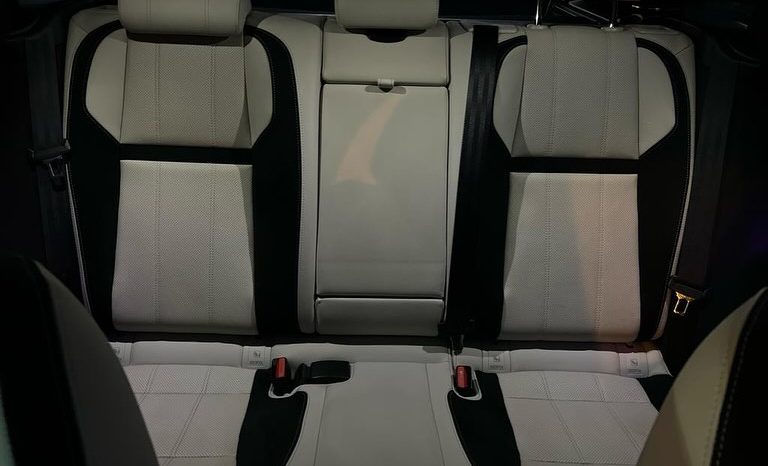 
								RANGE ROVER VELAR full									