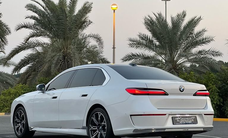 
								BMW 735i X DRIVE full									