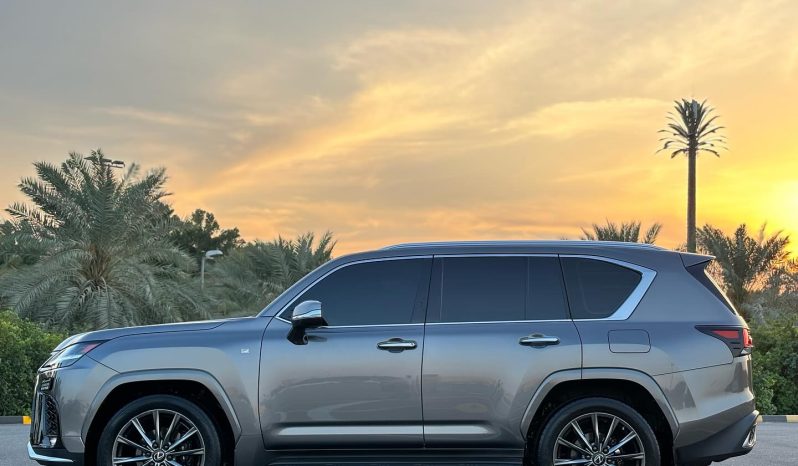 
								LEXUS LX 600 full									