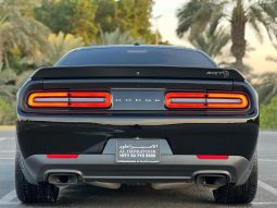 
										Dodge challenger full									