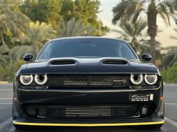 
										Dodge challenger full									